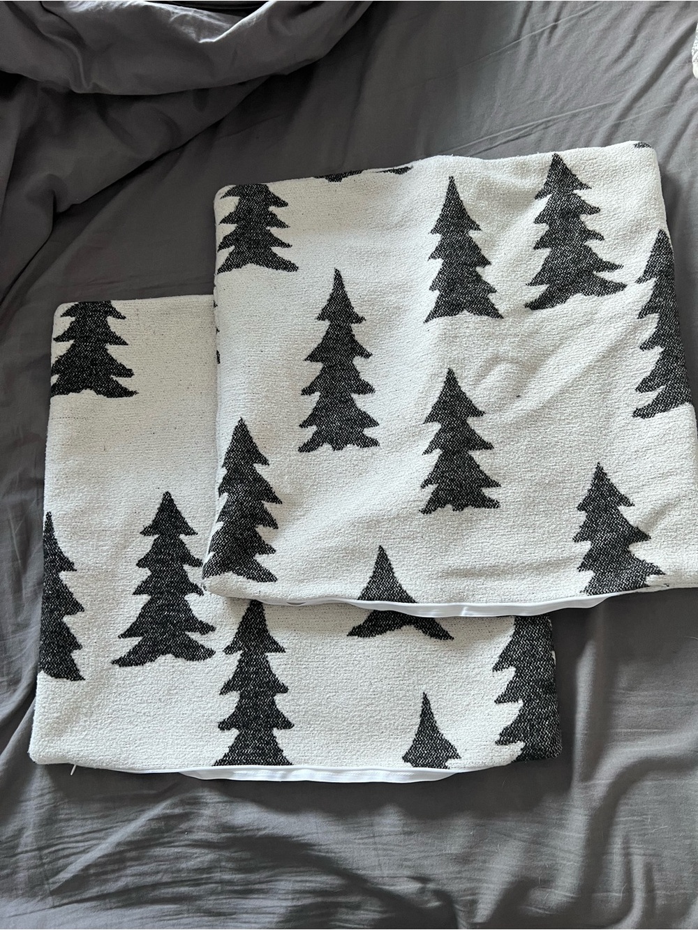 Pillow covers, 18x18, set of 2